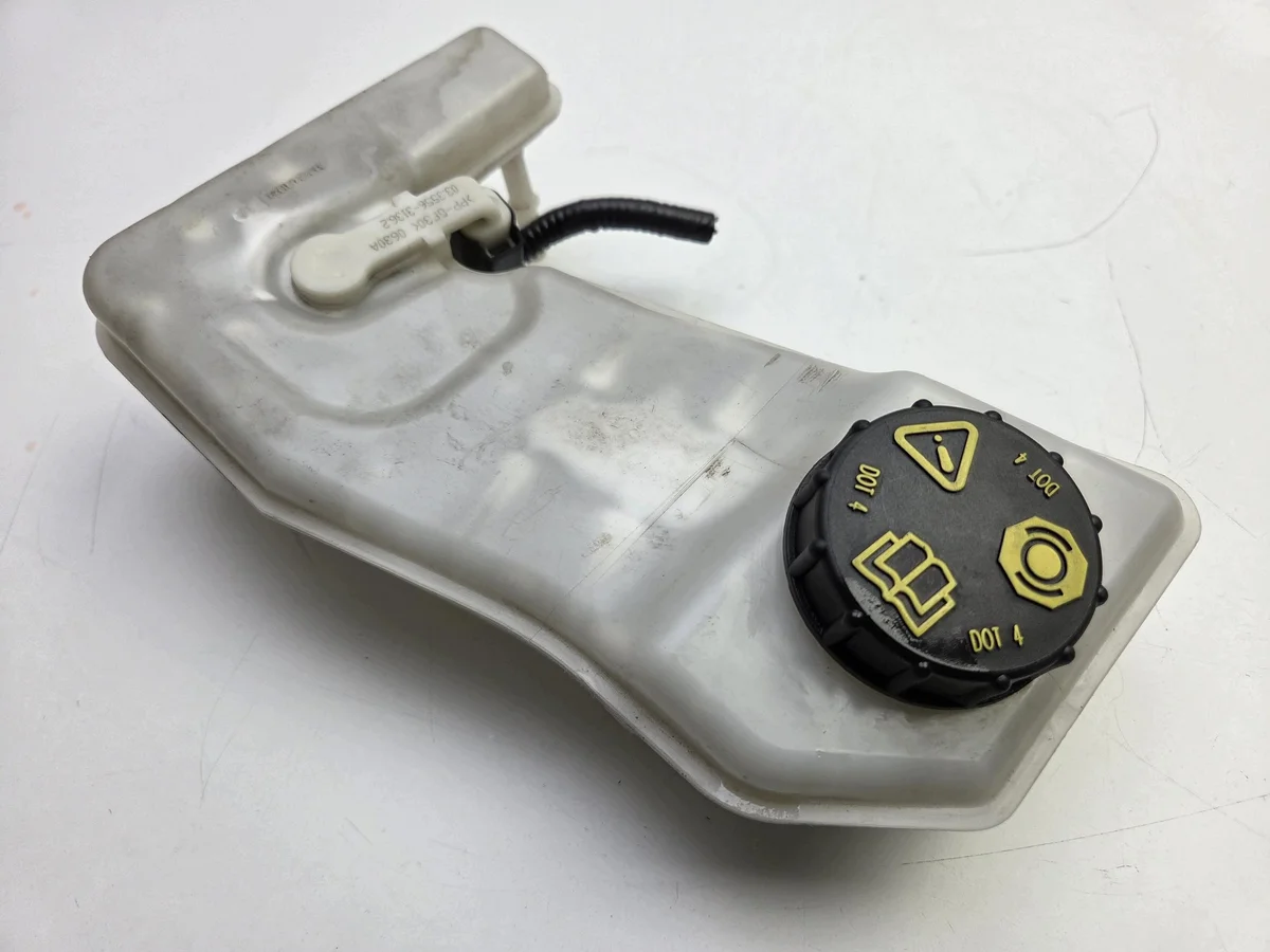 Bremsflüssigkeitsbehälter Ford Mondeo MK5 image 4