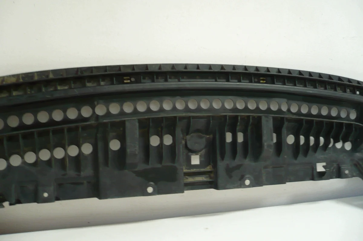 Toyota Corolla E16 Pare-chocs Avant Occasion image 3