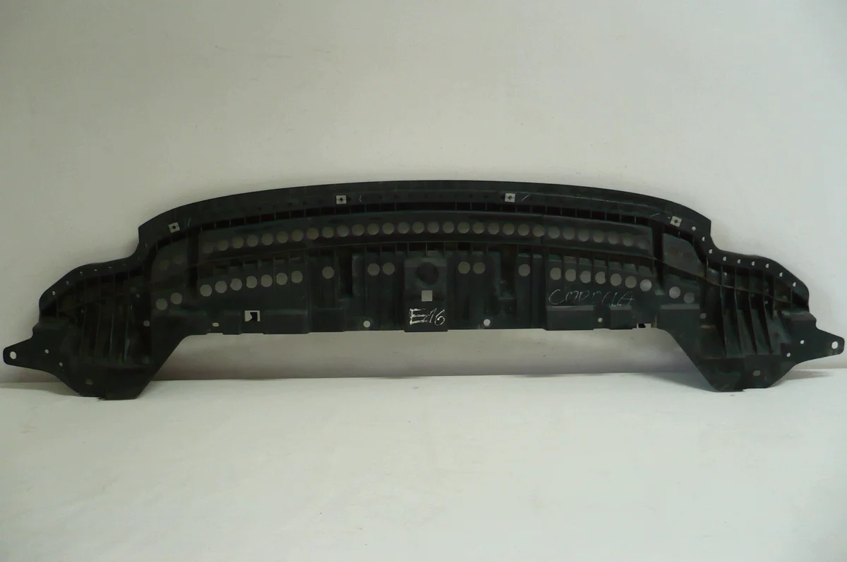 Toyota Corolla E16 Pare-chocs Avant Occasion image 5