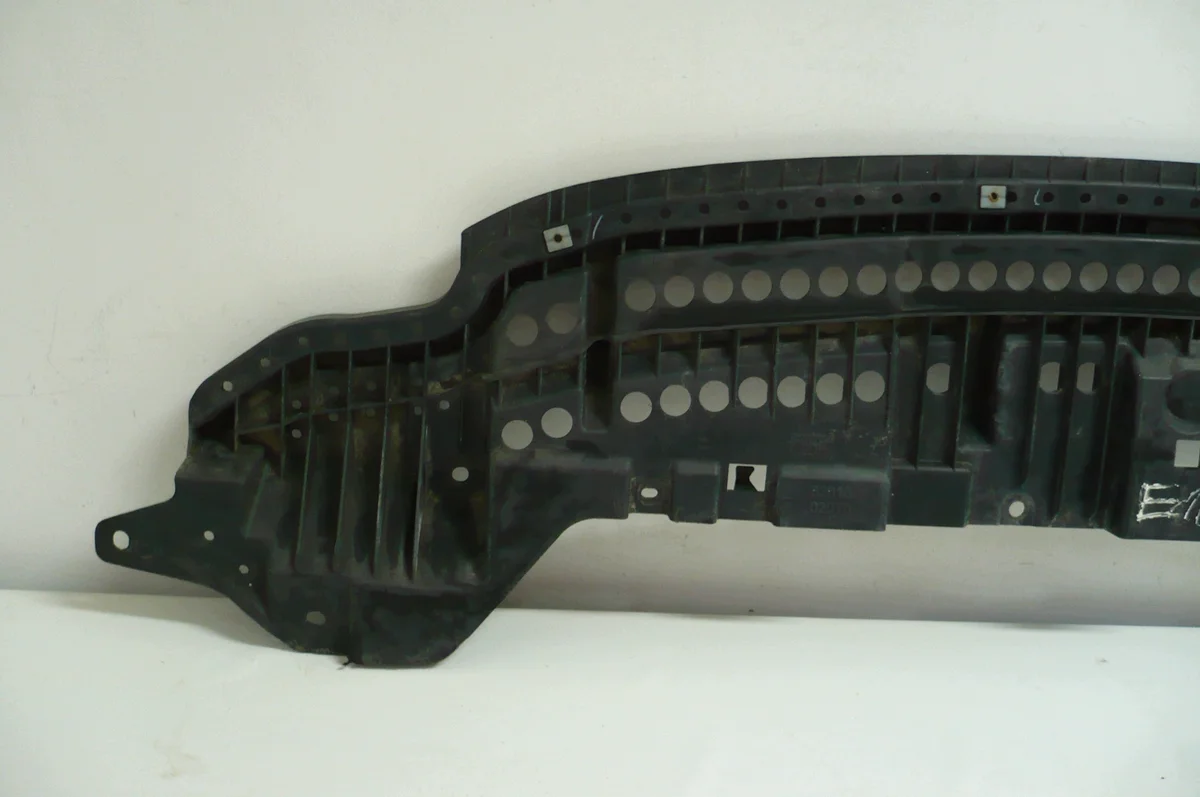 Toyota Corolla E16 Pare-chocs Avant Occasion image 8