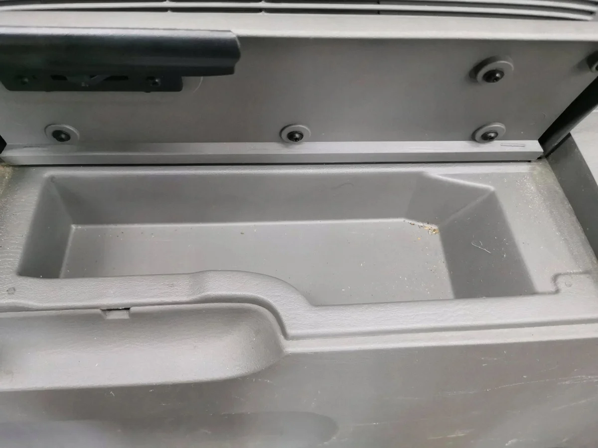 Chrysler Voyager 2006 Panneau Coffre Droit AMD154357 image 6