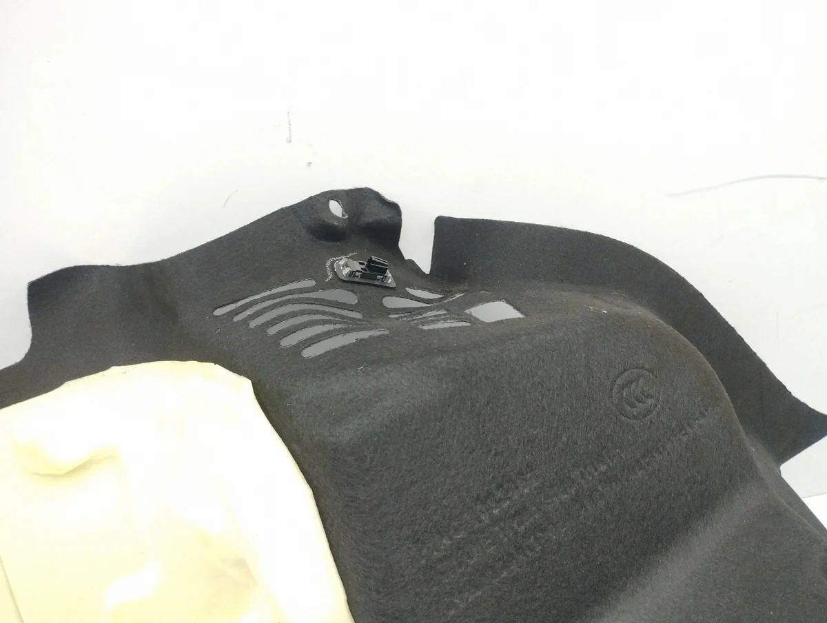 Tesla Model 3 2022 Seitenverkleidung Kofferraum Links AMD147782 image 7