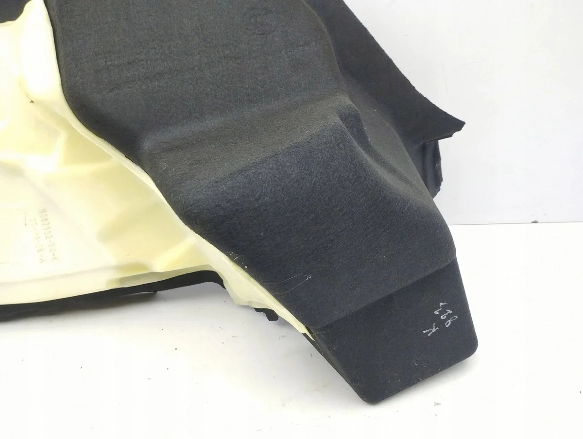 Tesla Model 3 2022 Seitenverkleidung Kofferraum Links AMD147782 image 8