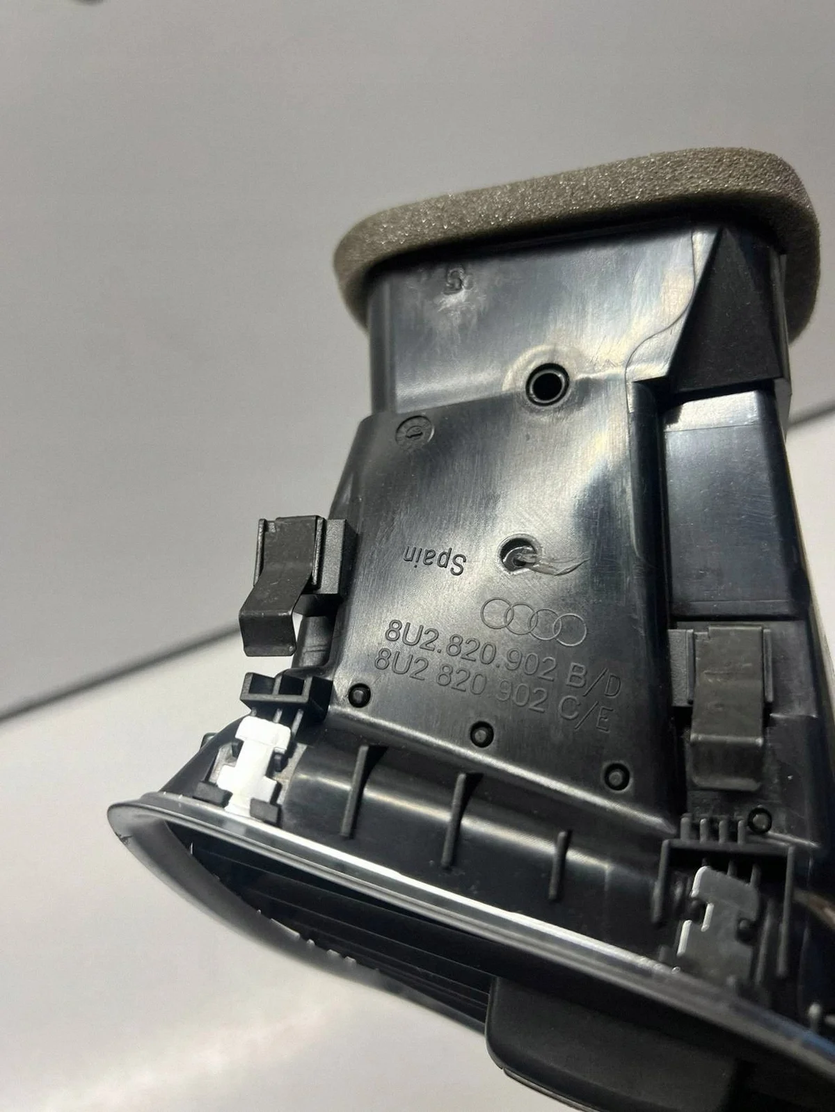 Audi Q3 8U Dashboard Vents 8U2820902B image 3