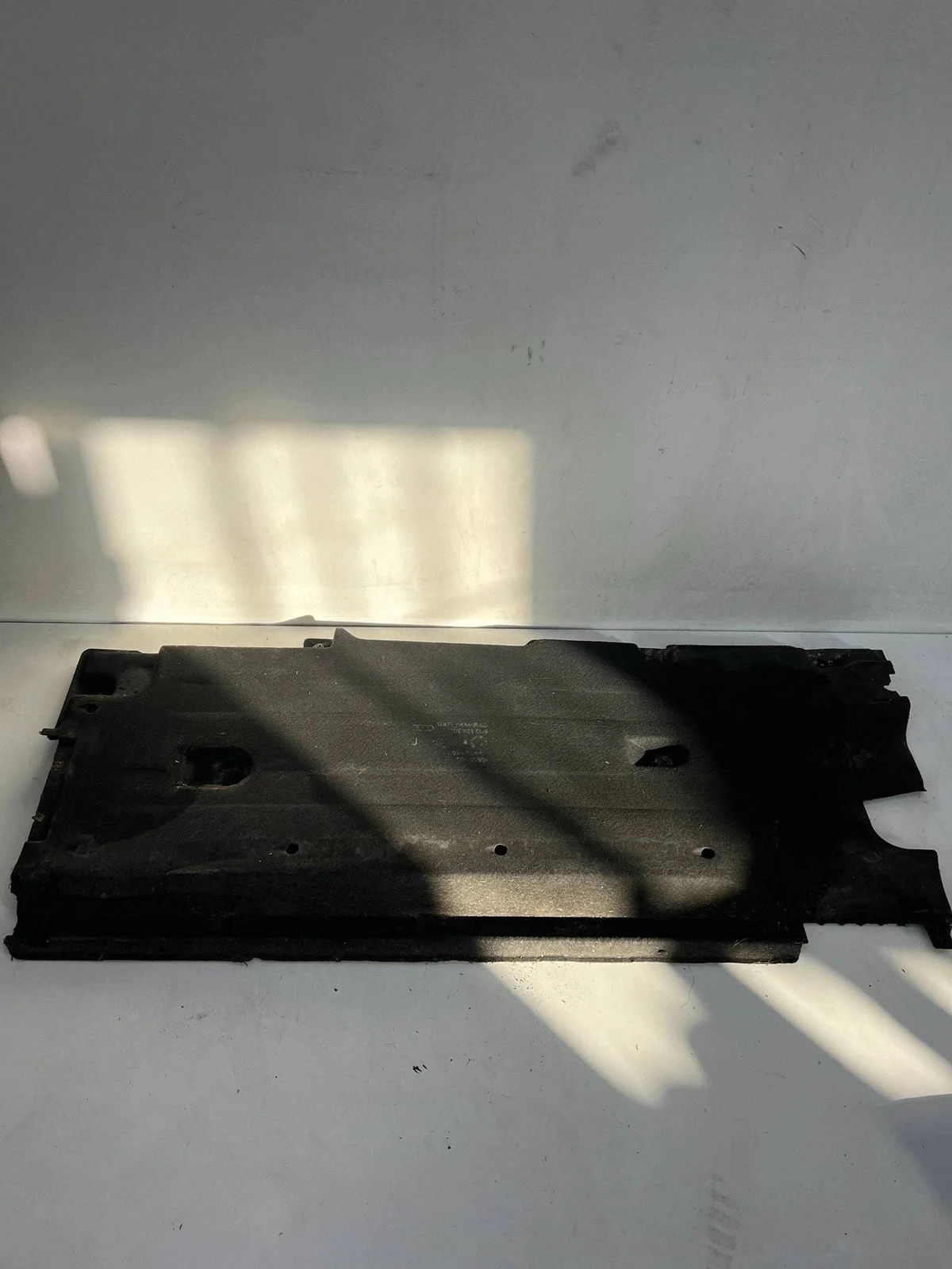 Audi Q3 8U Unterbodenschutz Mitte 8U0825201
