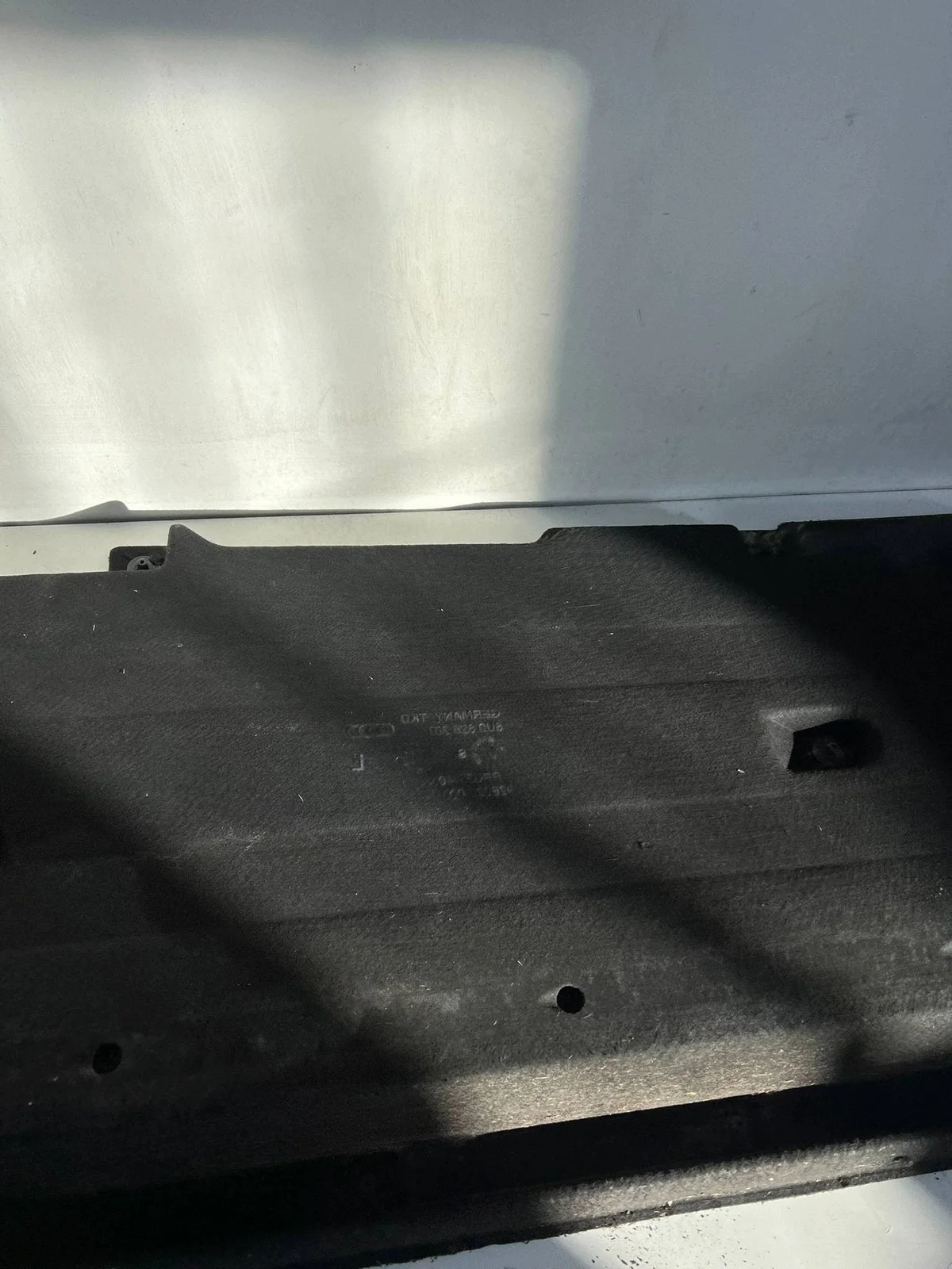 Audi Q3 8U Unterbodenschutz Mitte 8U0825201 image 3