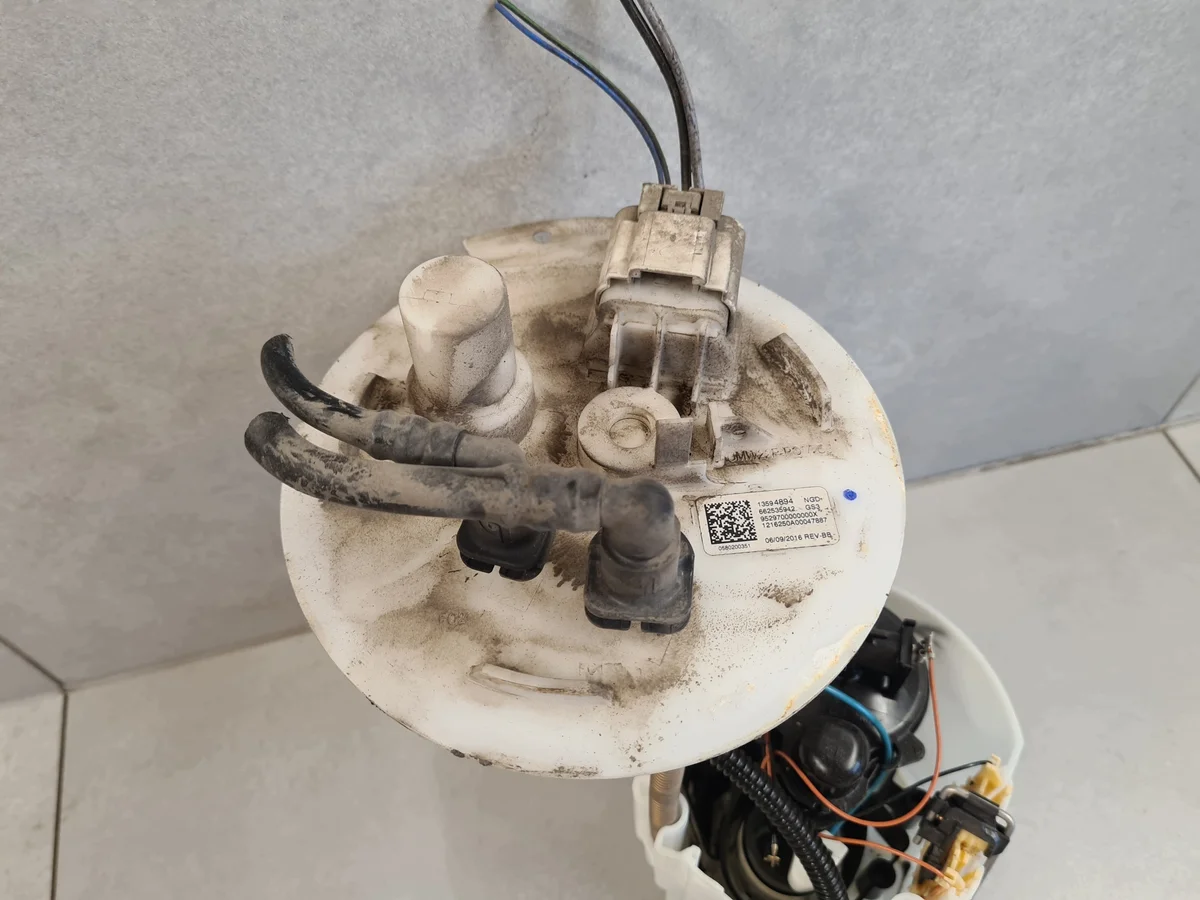 Kraftstoffpumpe Opel Astra IV J 1.4 Turbo image 6