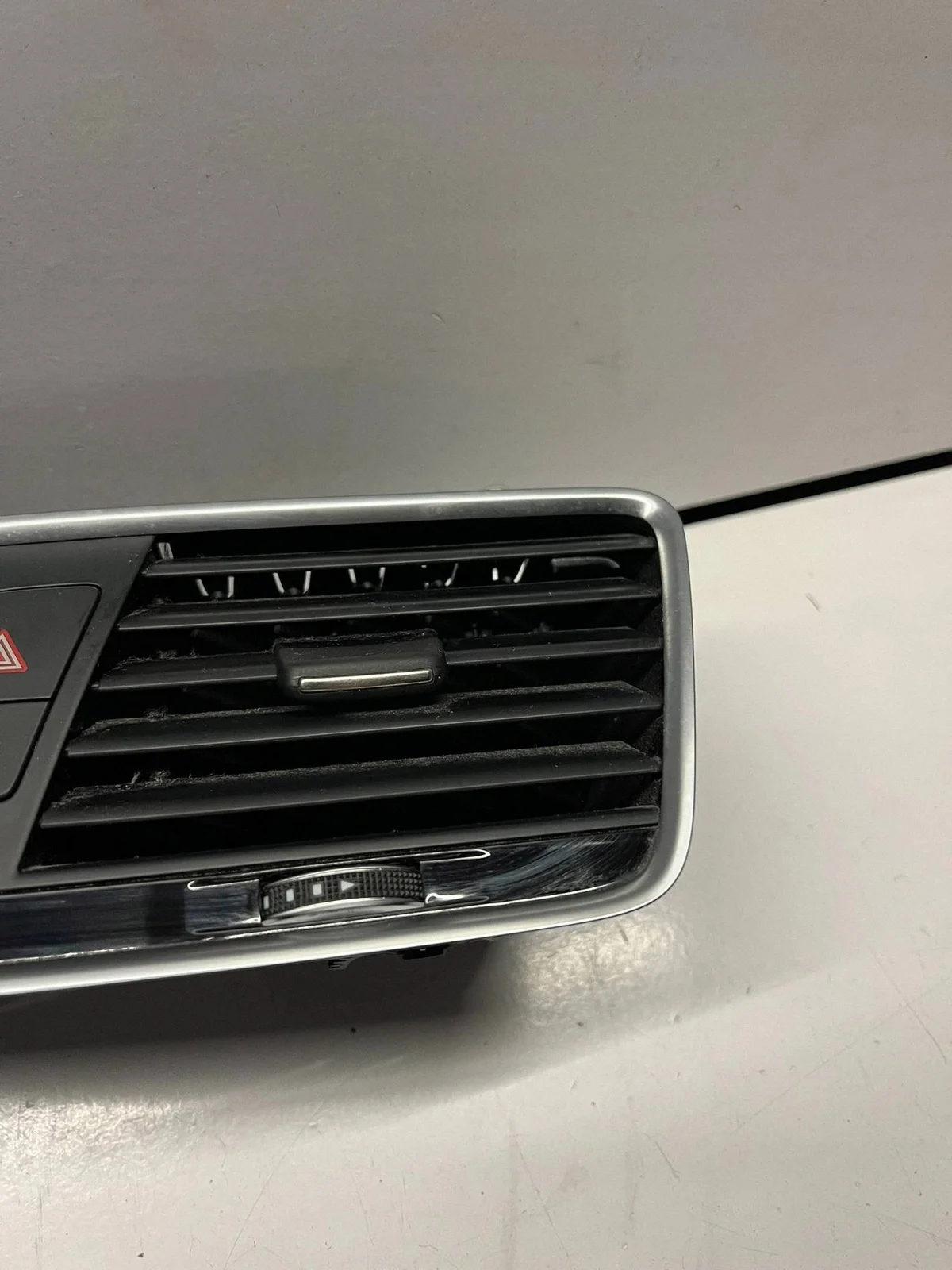 Audi RS Q3 8U Lüftungsgitter Armaturenbrett image 3