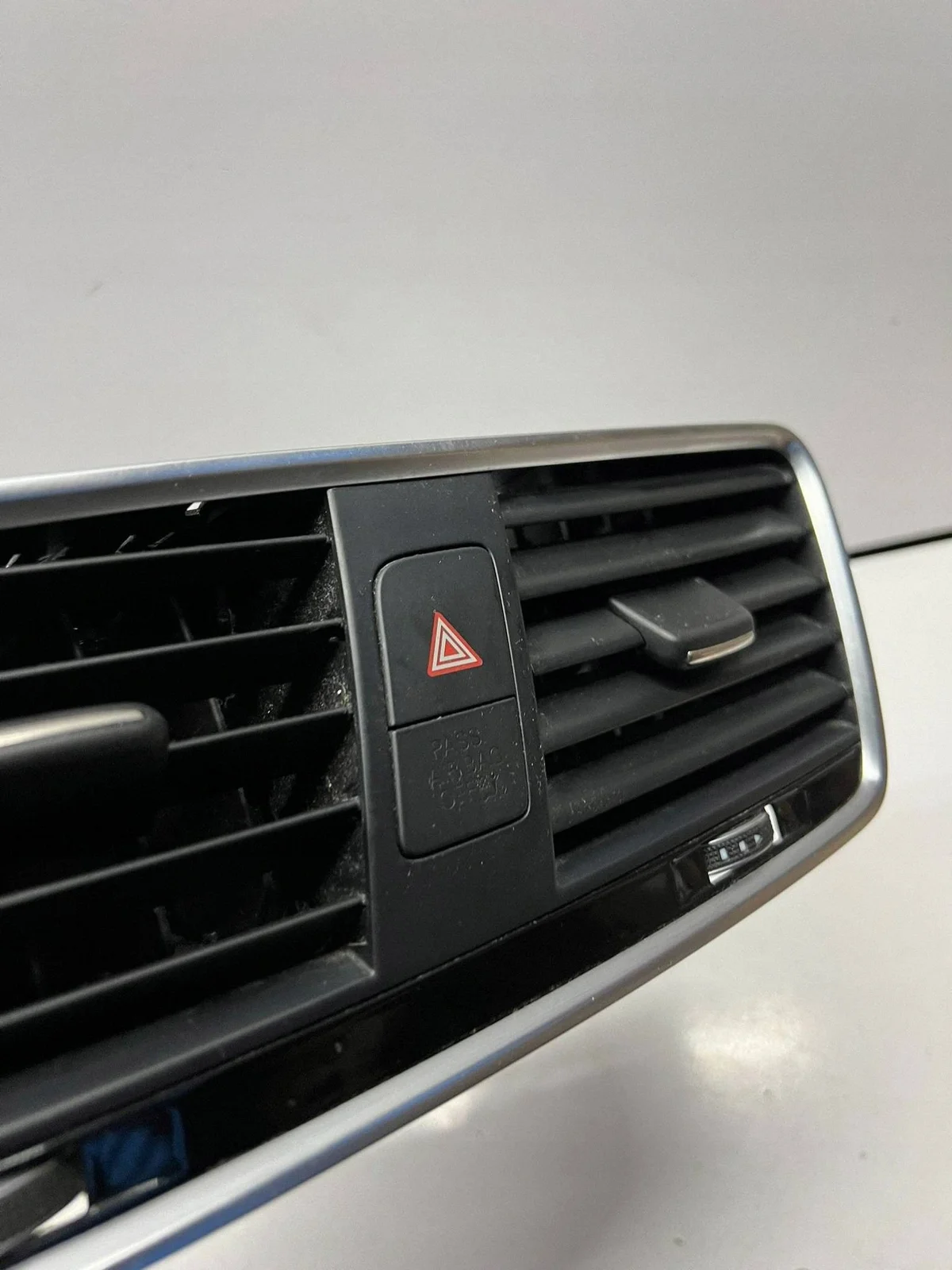 Audi RS Q3 8U Lüftungsgitter Armaturenbrett image 4