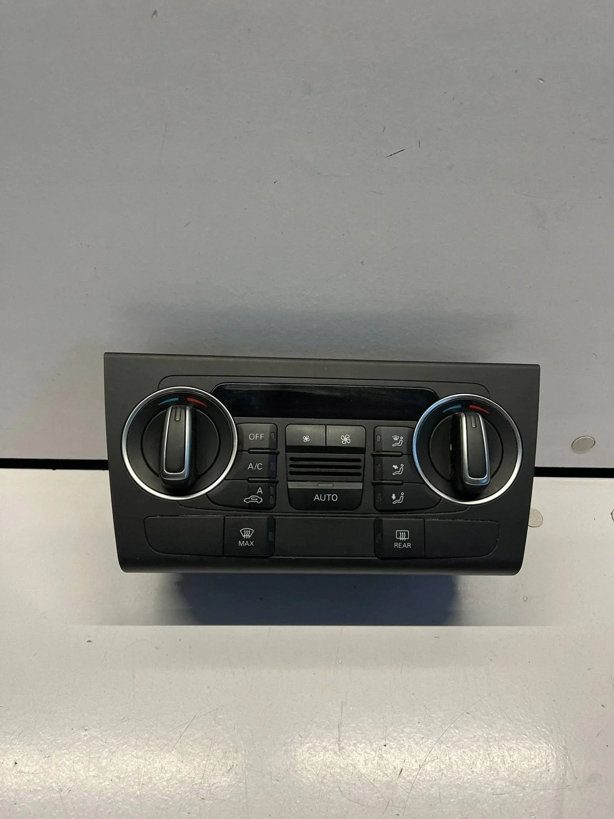 Audi Q3 8U Panneau de climatisation 8U0820043H