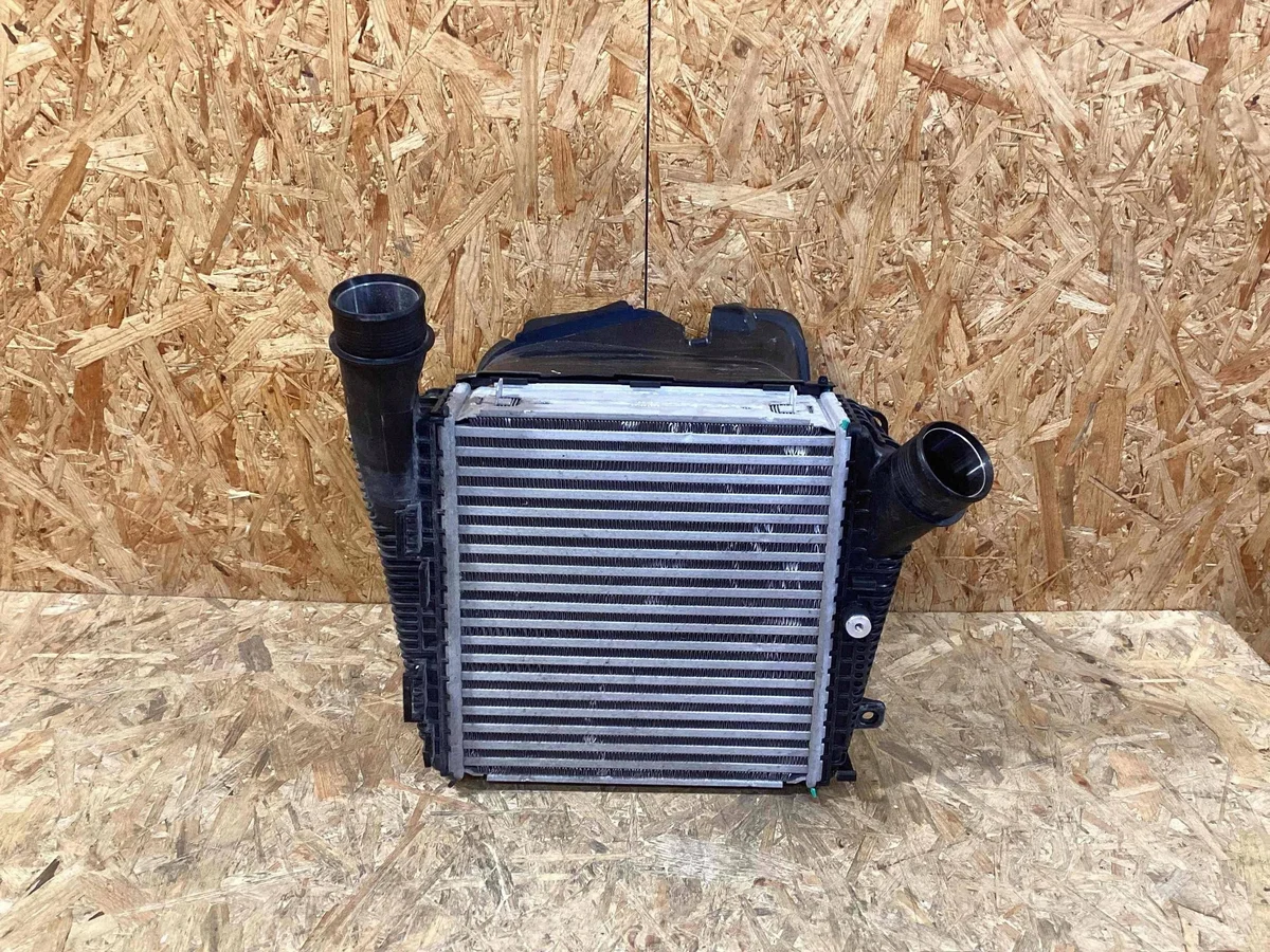 Intercooler Porsche Panamera 976145804A