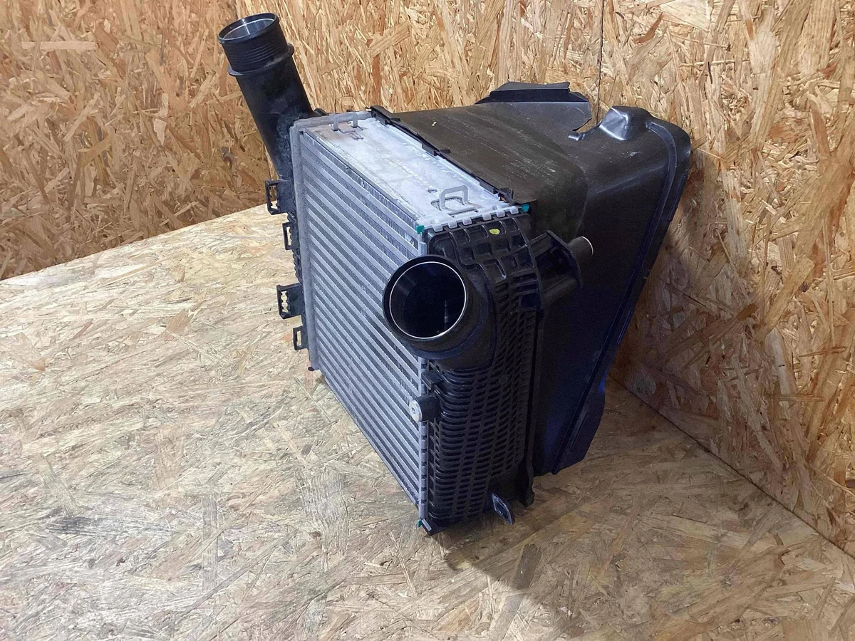 Intercooler Porsche Panamera 976145804A image 3