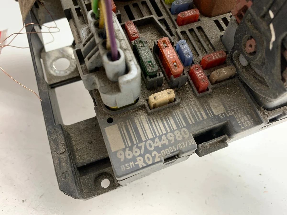 Citroen C5 III BSM-moduuli 9667044980 image 4