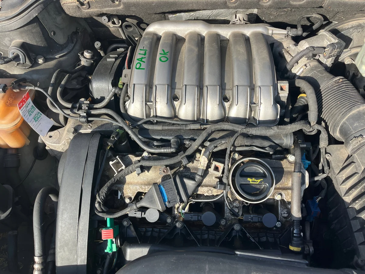 Motor 3.0 V6 Bensin 24V XFV - Citroën/Peugeot