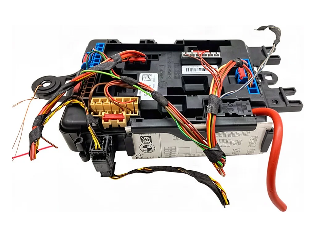 BMW F30 Fuse Box 9337882 Used