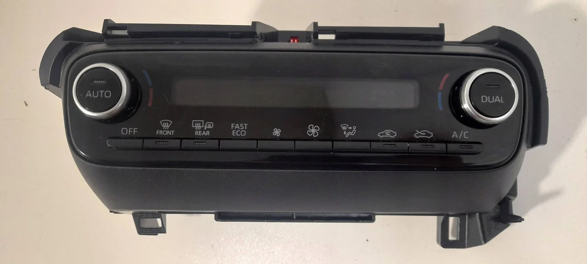 Painel Climatizador Mazda 2 Yaris IV 559000DN00