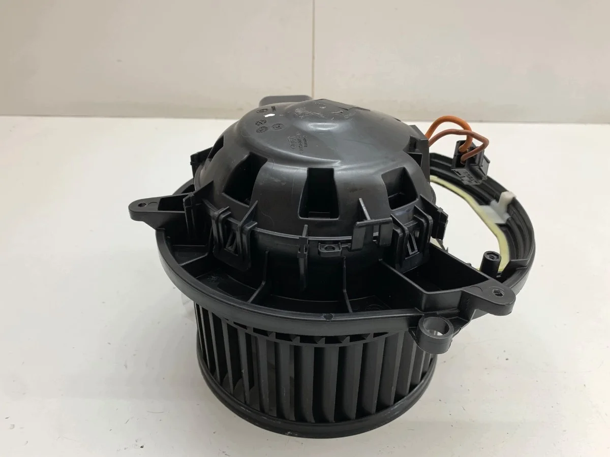 Gebläse BMW F30 T942466 Lüfter Gebraucht image 3