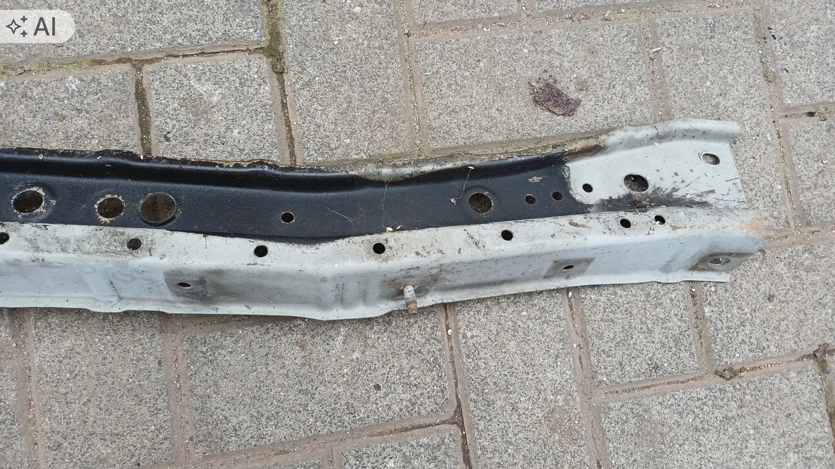 Nissan Micra K13 Träger unter Kühler thumbnail 3