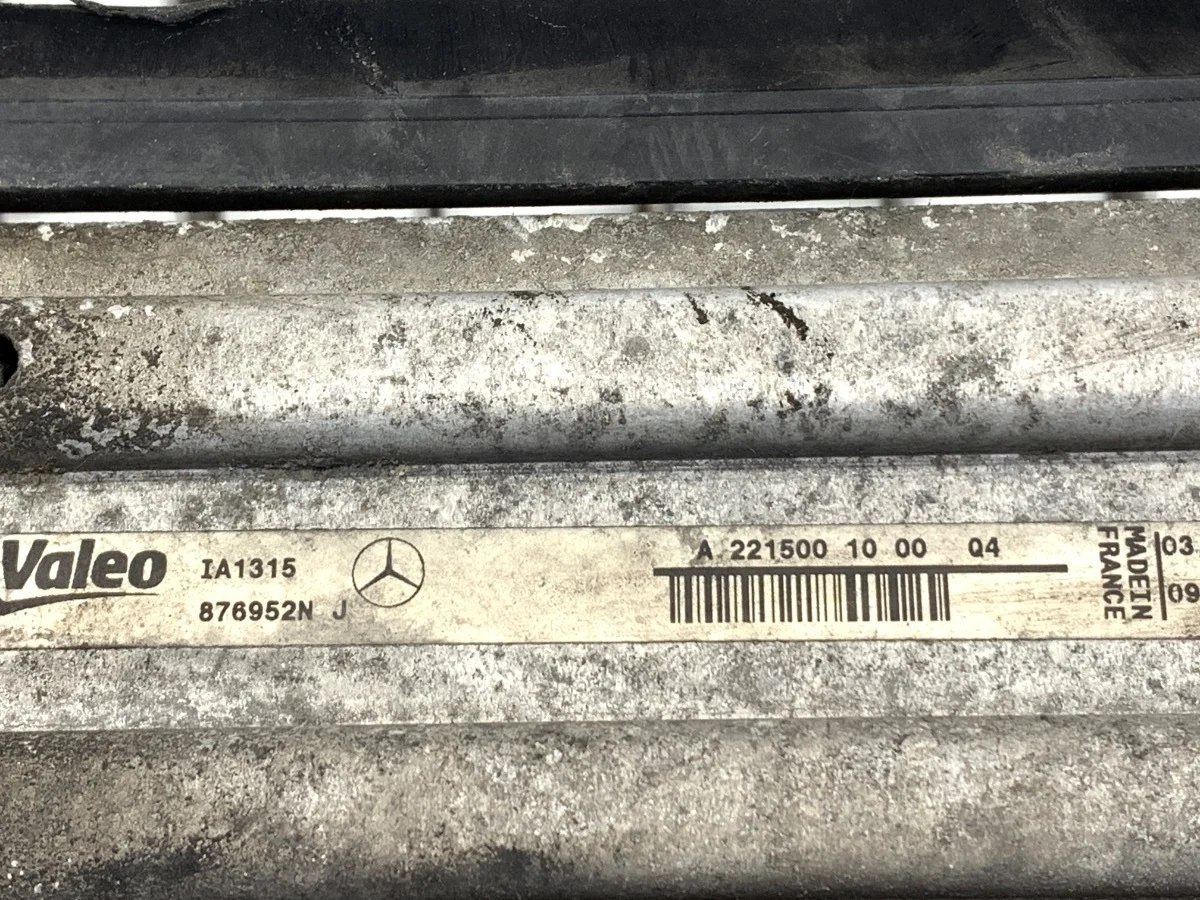 Ladeluftkühler Mercedes W221 A2215001000 gebraucht image 5