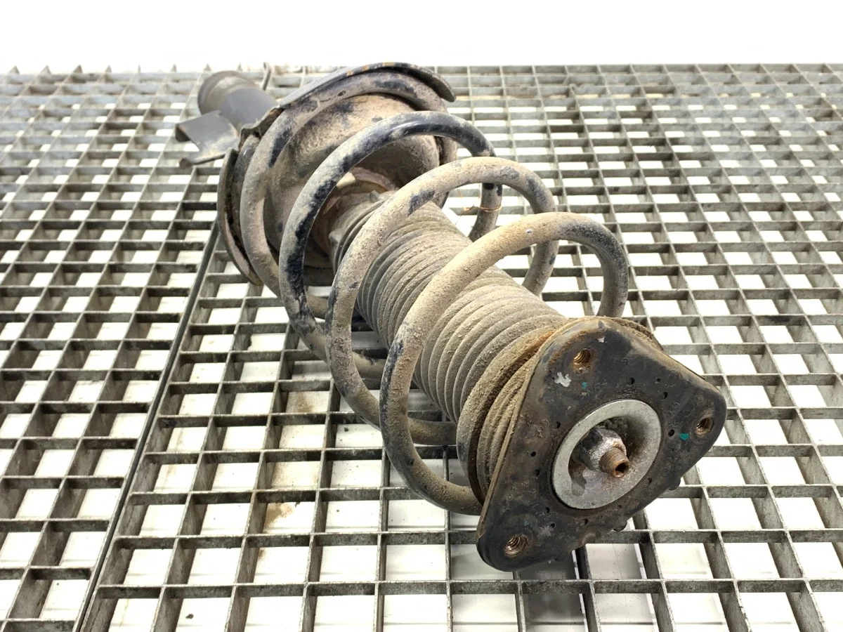 Höger fram stötdämpare Volvo S40 II image 3