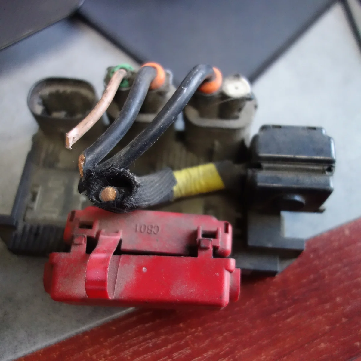 Fusible Módulo Batería Citroen C5 III X7 AYC907