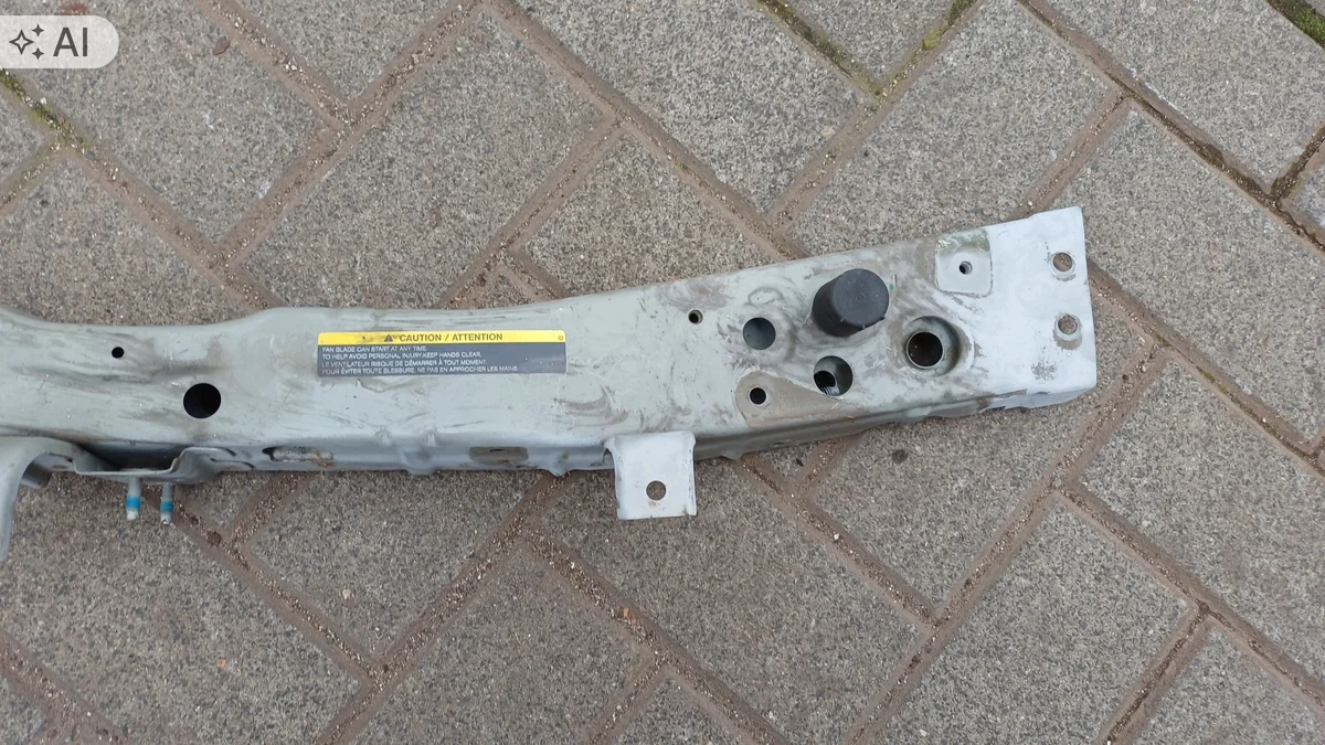 Nissan Micra K13 Frontstoßstange Träger image 3