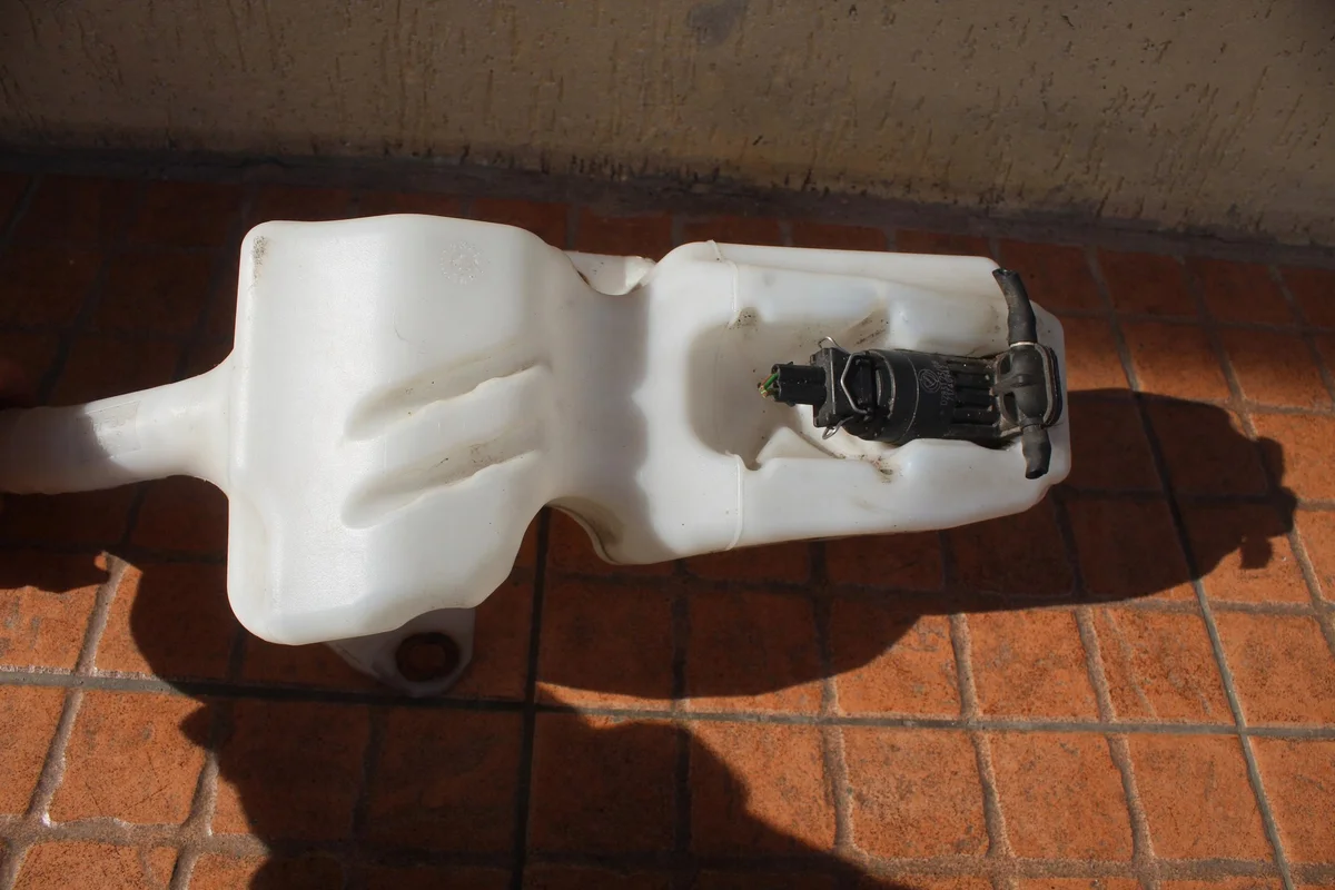 Fiat 51787578 Scheibenwaschbehälter thumbnail 3