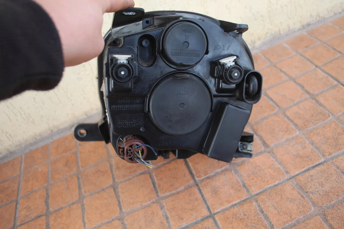 Fiat 500 2008 Scheinwerfer Rechts Gebraucht image 4