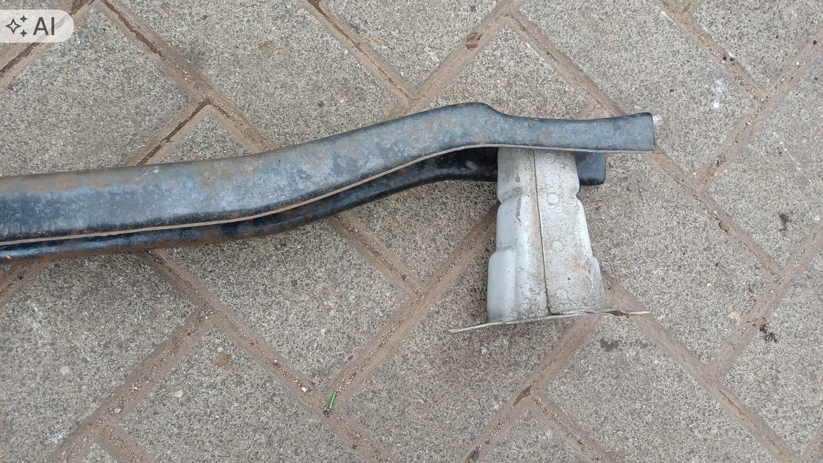 Nissan Micra K13 Stoßstangenträger hinten image 5