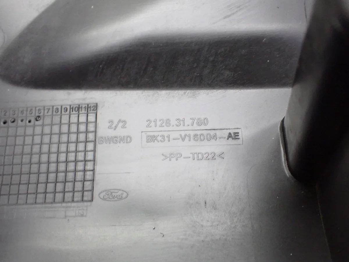 Ford Transit MK8 V16004-AE Triangolo parafango image 7