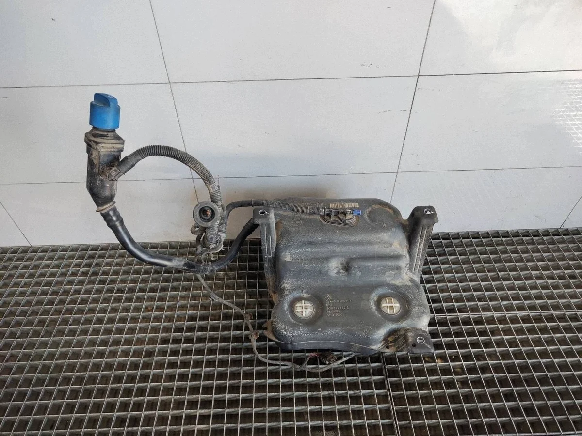Reservatório AdBlue VW Passat B8 2.0 TDI