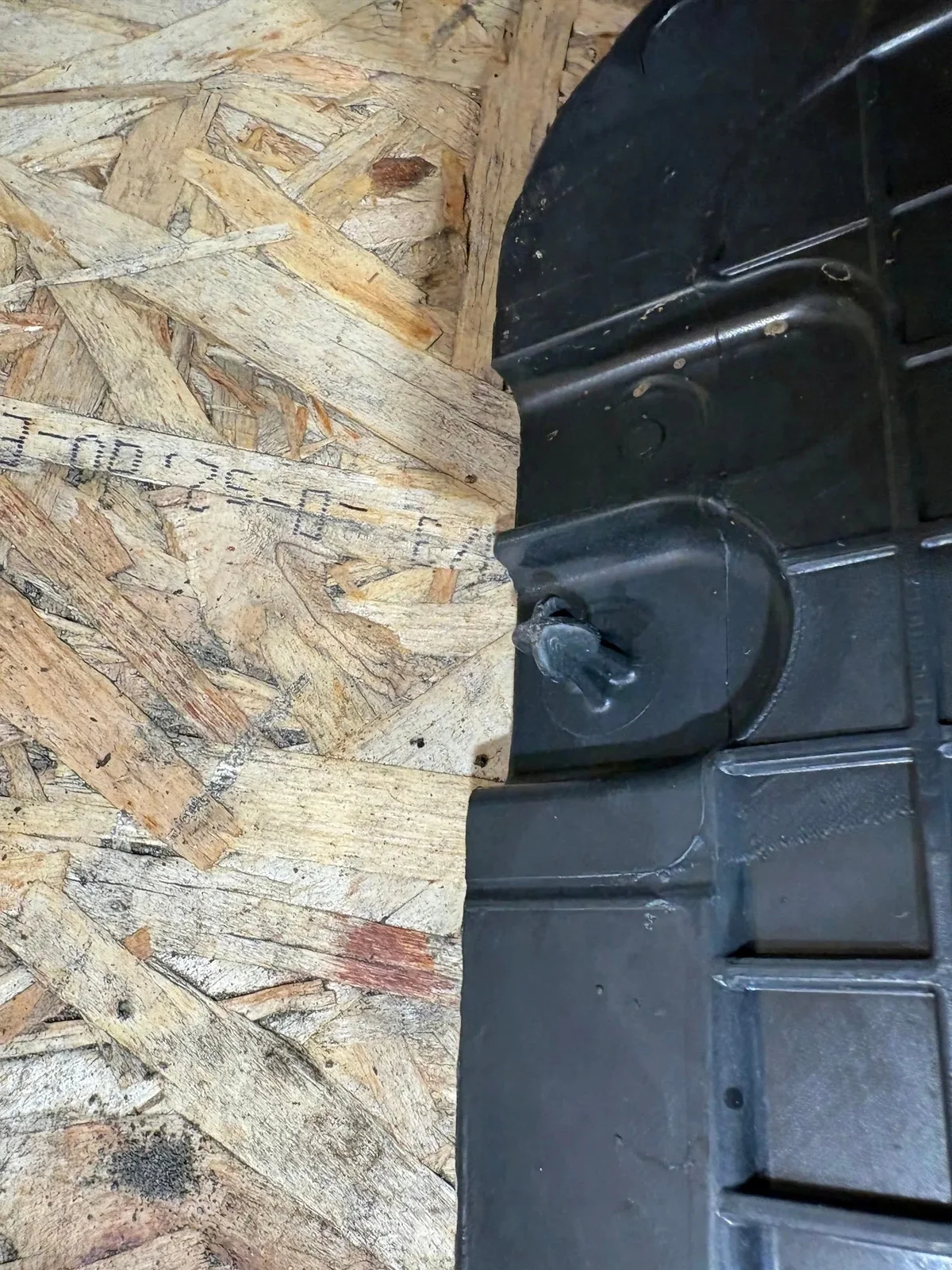 VW Crafter 2018 Battery Box Cover 7C0907300 image 4