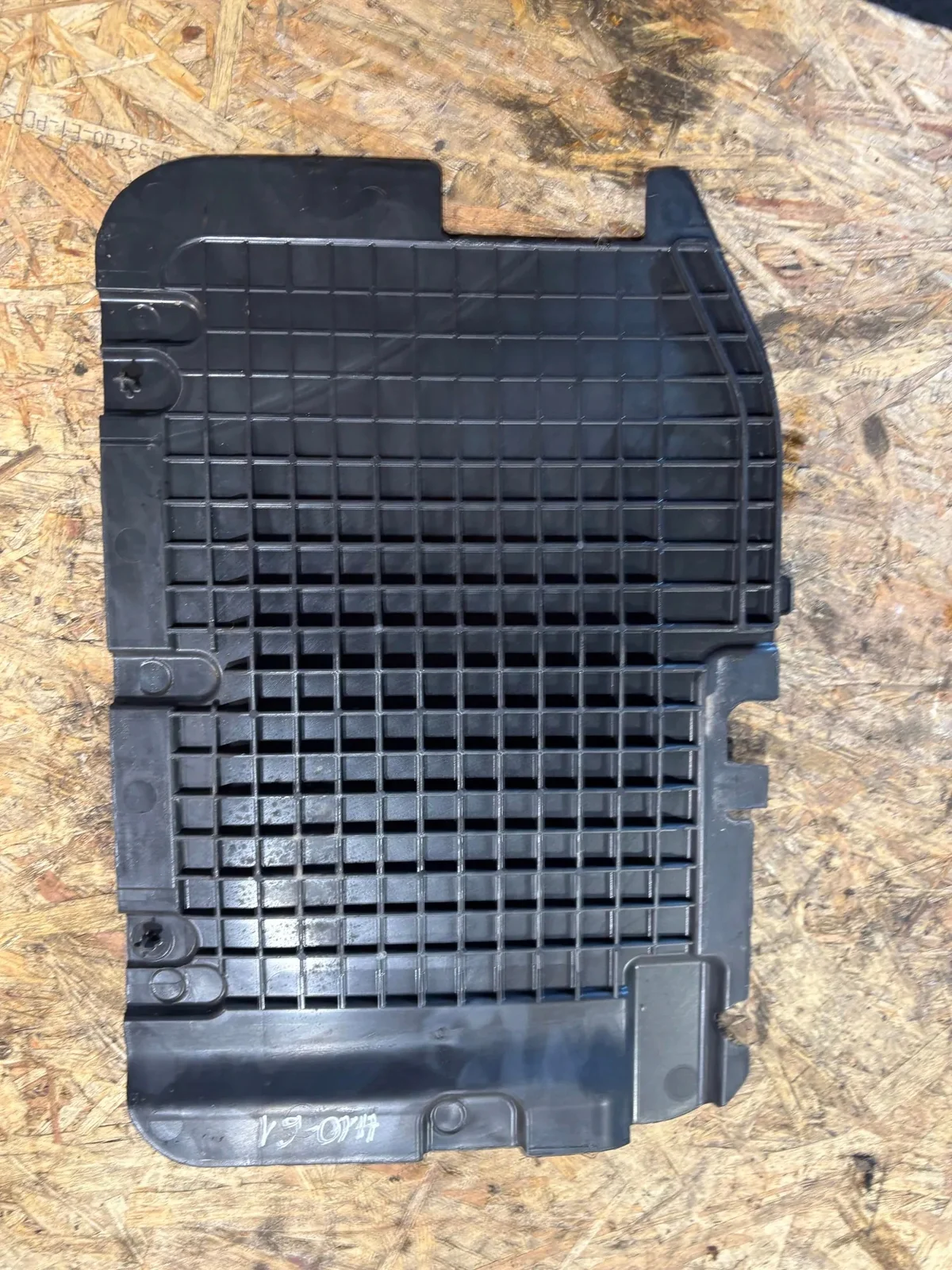 VW Crafter 2018 Battery Box Cover 7C0907300 image 5