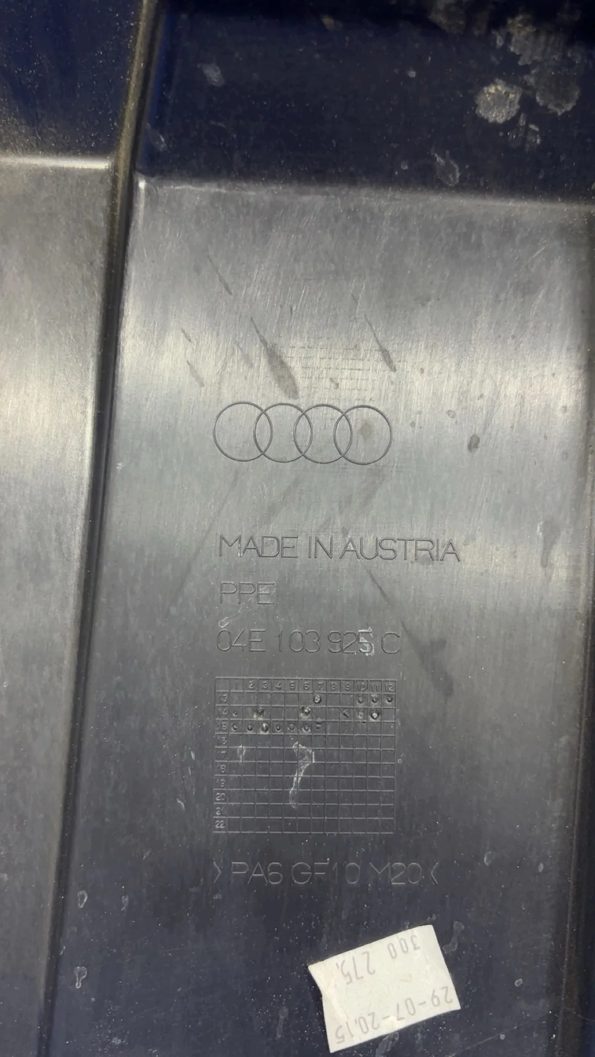 Audi A3 8V FL 1.4 E-TRON Abdeckung 04E103925C image 5