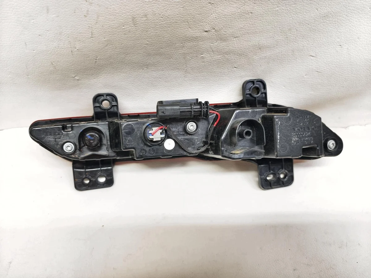 Volvo EX30 Nebelschlussleuchte Links Hinten image 4