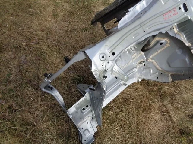 Renault Kadjar Long Left Pillar Used image 3