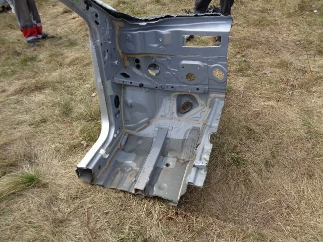 Renault Kadjar Long Left Pillar Used image 6