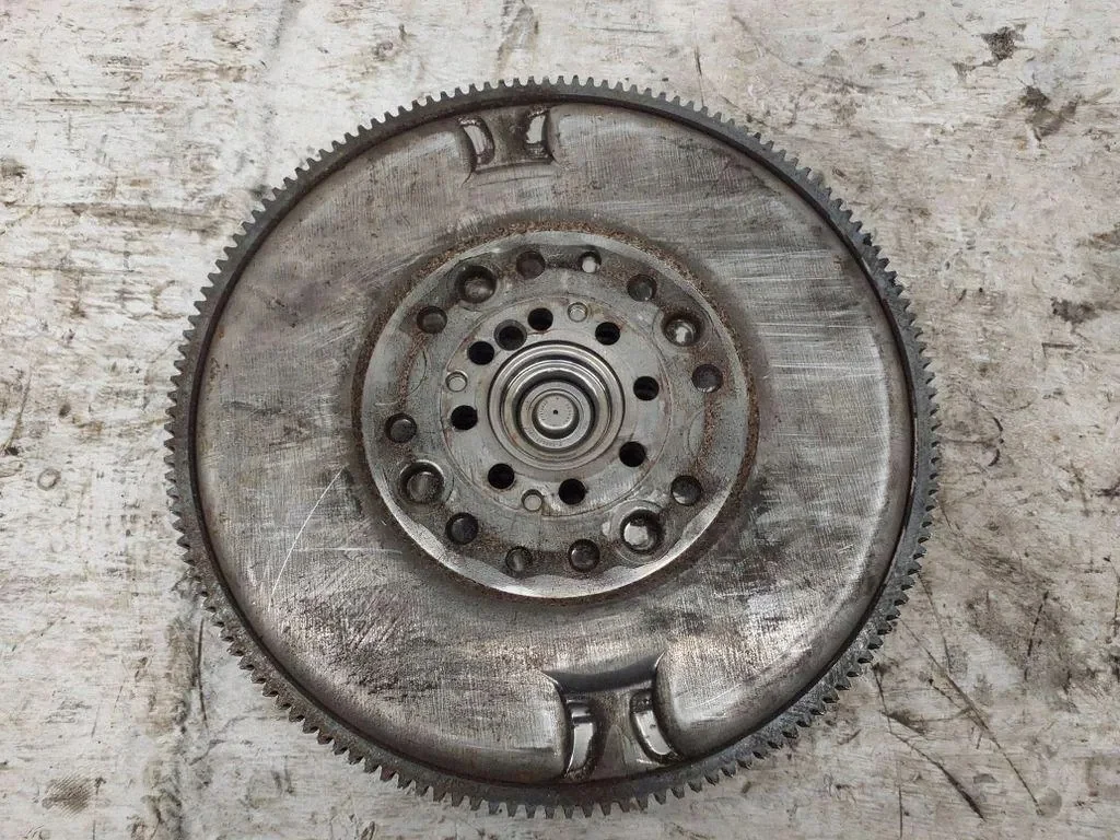 Volant moteur MERCEDES-BENZ VITO F5608490011 image 3