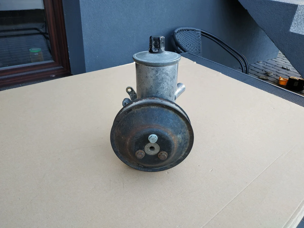 Bomba Direção Mercedes W124 W201 Usada
