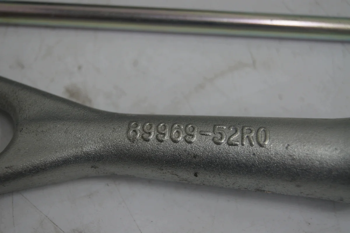 Suzuki Swift VI Anhängerkupplung Schlüssel image 3