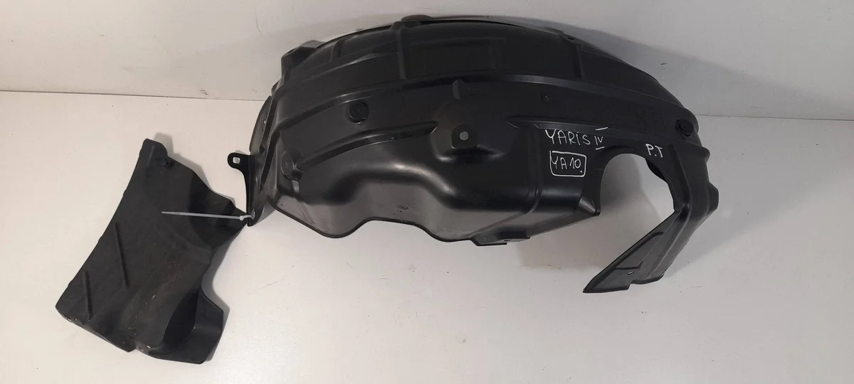 Nadkole Toyota Yaris IV Prawe OEM 65637K0050