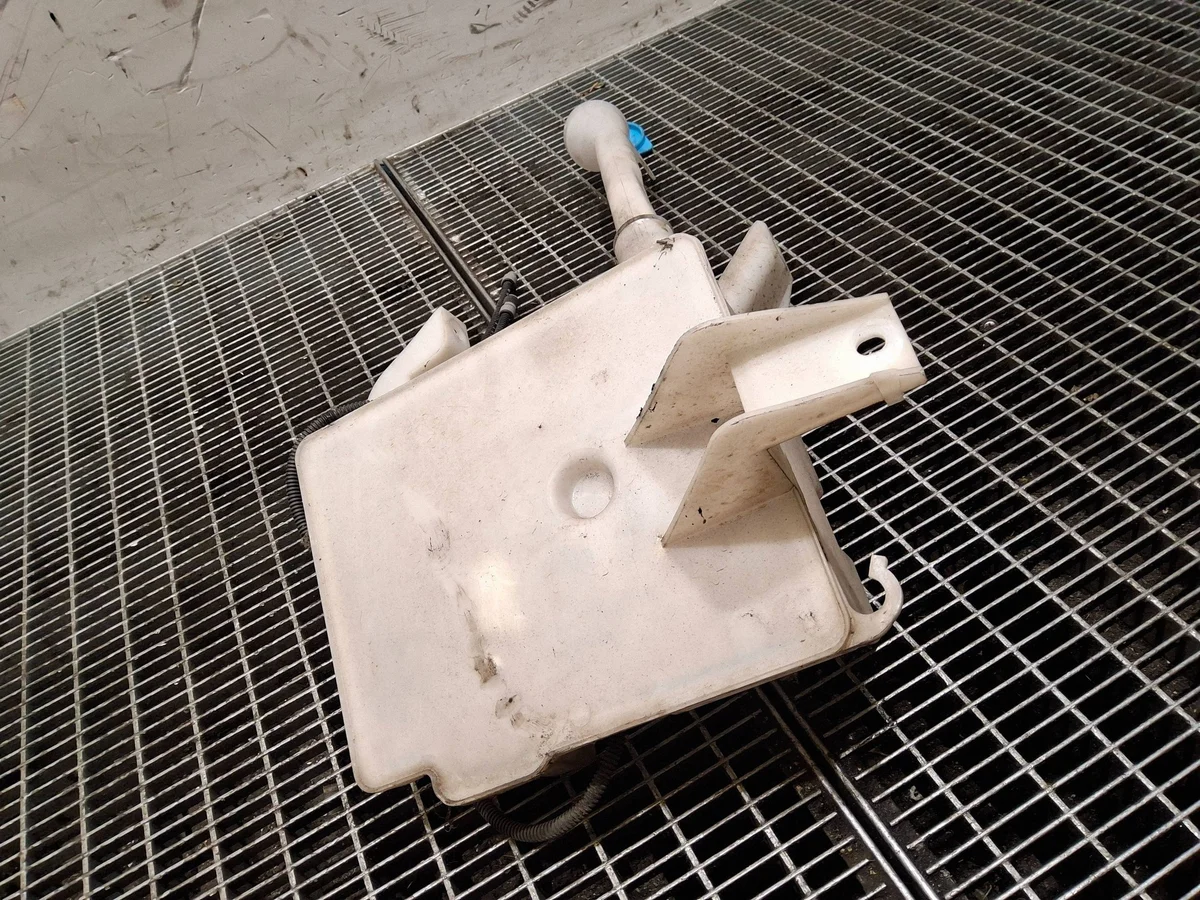Washer Fluid Reservoir Honda Civic IX Used