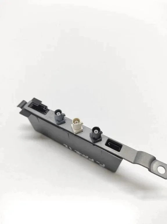 Amplificateur d'antenne Porsche Panamera 970 image 3
