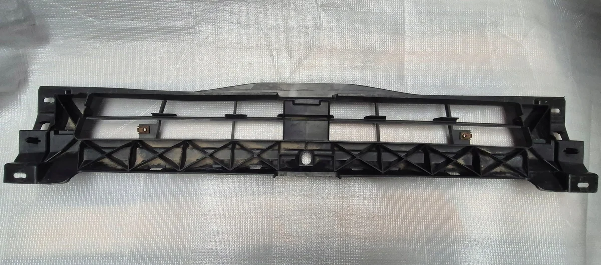 TRAFIC VIVARO II BUMPER BRACKET FRONT 620300101R image 7