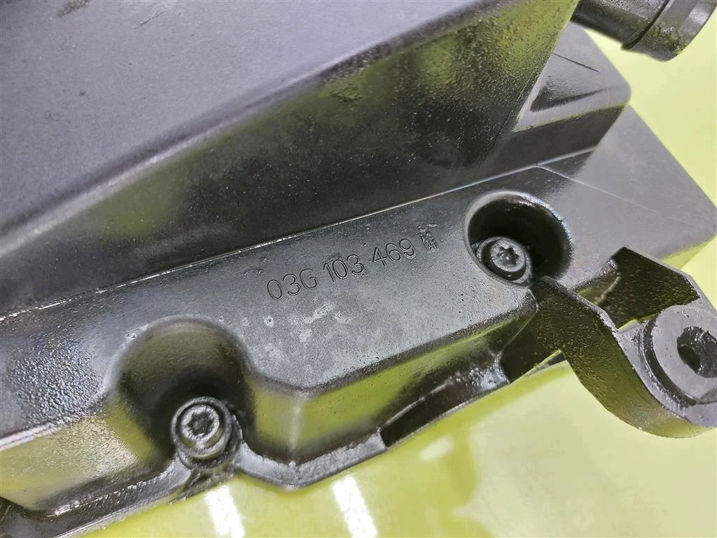 Ventildeckel VW Touran 1.9 TDI 03G103469 image 3