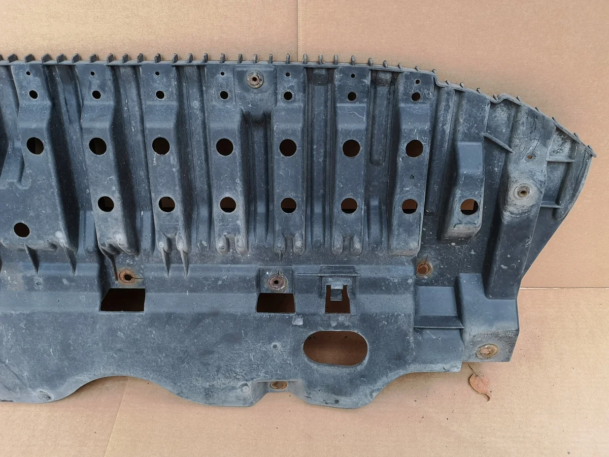Toyota Avensis T27 T29 Untere Stoßstangenabdeckung image 3