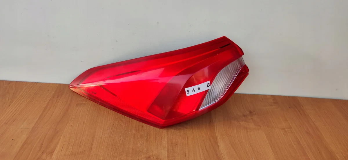 Vänster bakre skärmlampa Ford Focus Mk4 Sedan