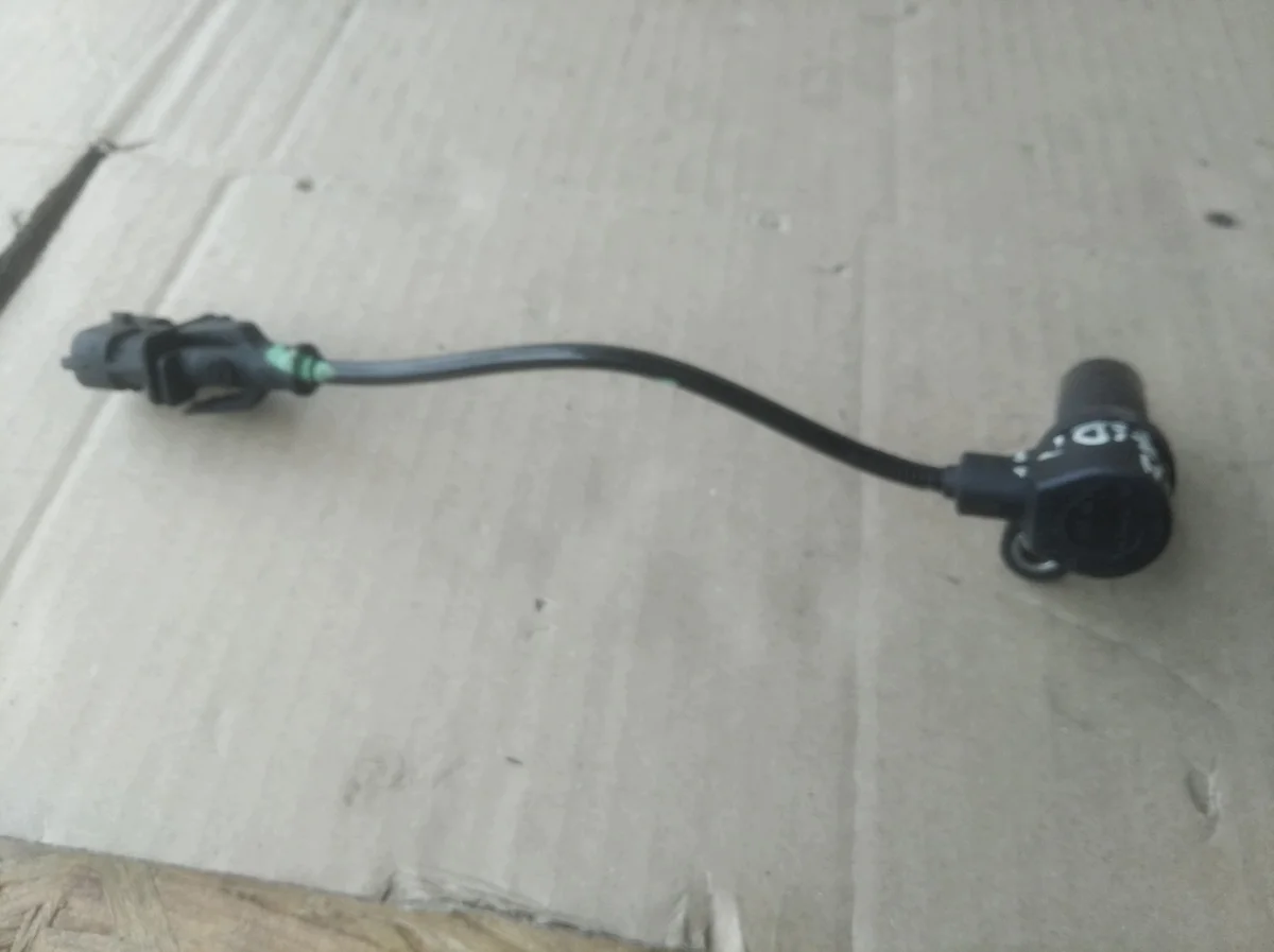 Sensor Posición Cigüeñal Opel Astra H 1.7 CDTI image 3