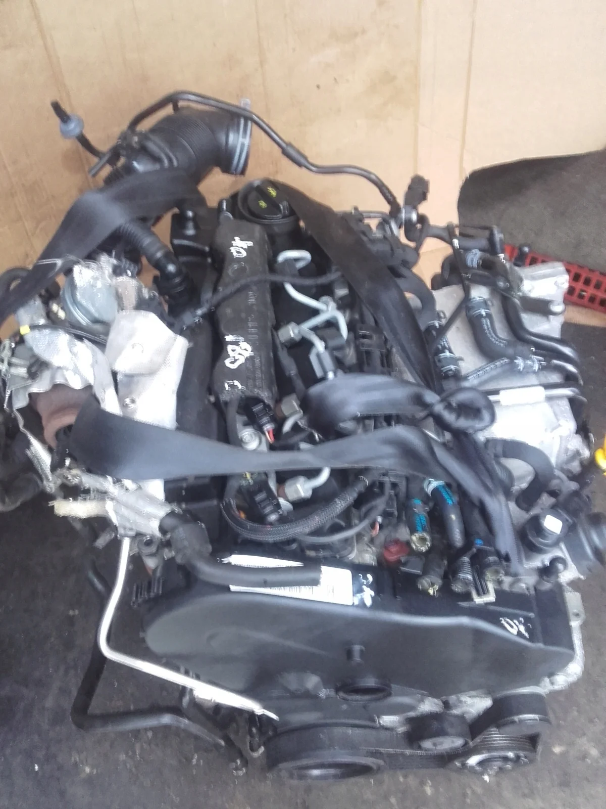 Motor VW Seat Skoda Audi 1.6 TDI CLH image 3