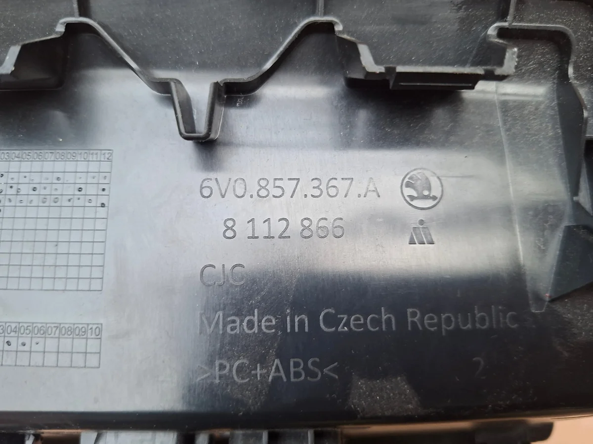 Gniazdo USB Skoda Fabia III 6V0857367A image 5